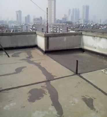 赤壁漏水维修 楼顶漏水是什么原因，楼顶漏水维修方法是什么?